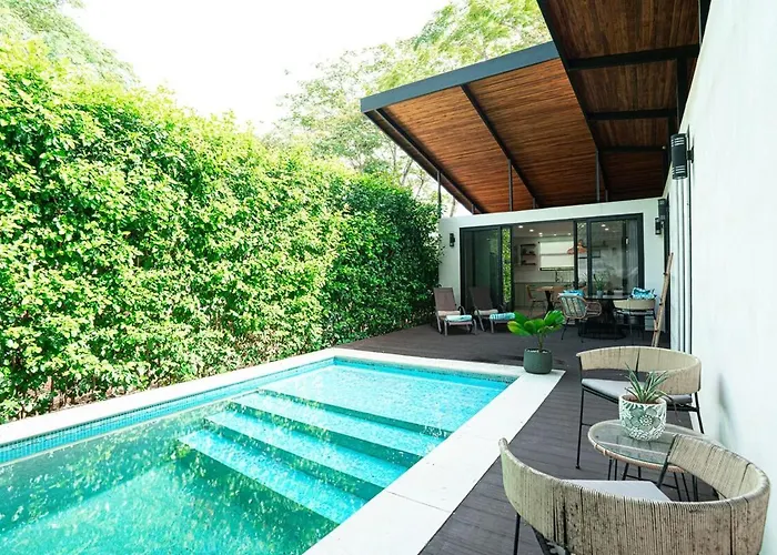 Ferienhaus Tropical 4br Retreat With Private Pool *