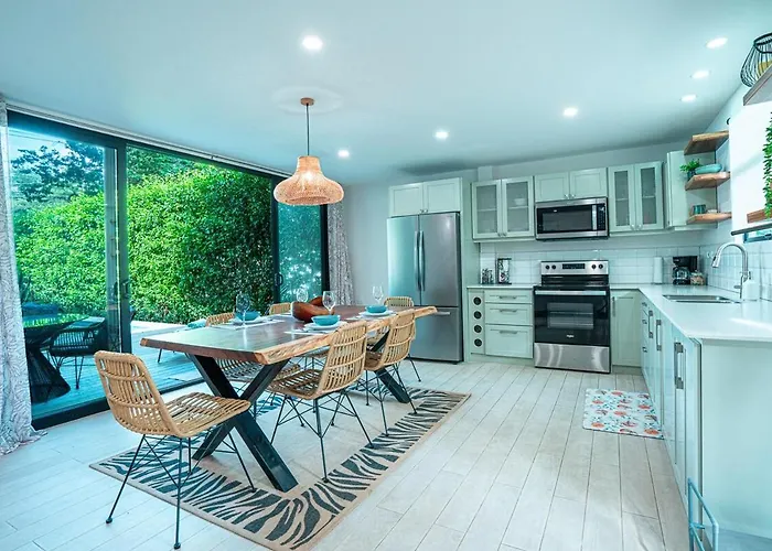 Ferienhaus Tropical 4br Retreat With Private Pool *